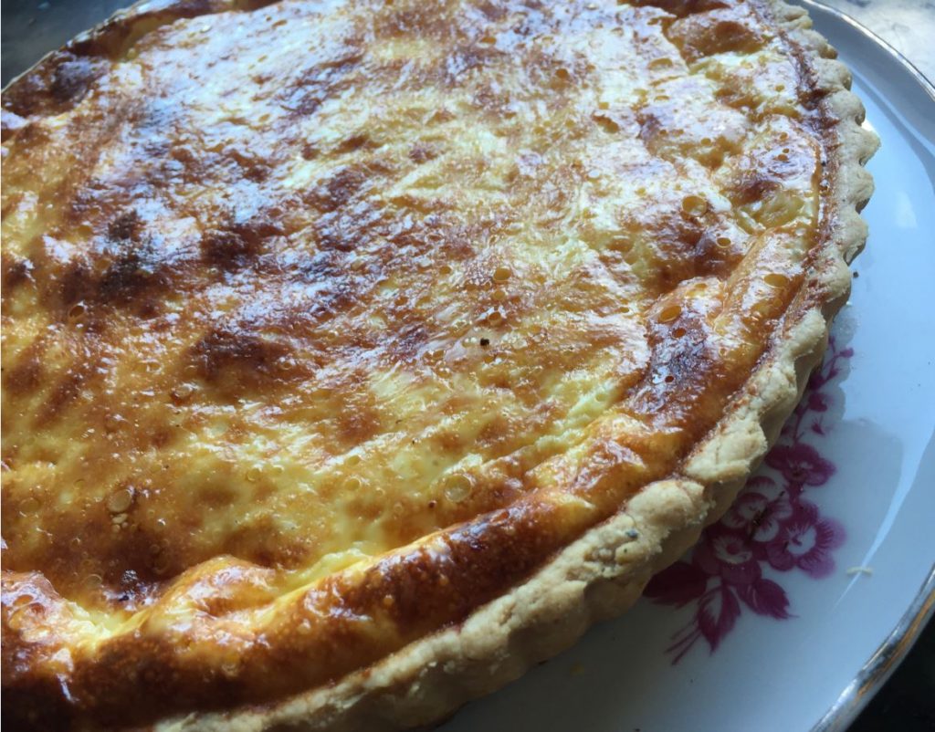 http://www.veroniqueetlachouquetterie.fr/wp-content/uploads/2017/09/tarte01-1024x802.jpg