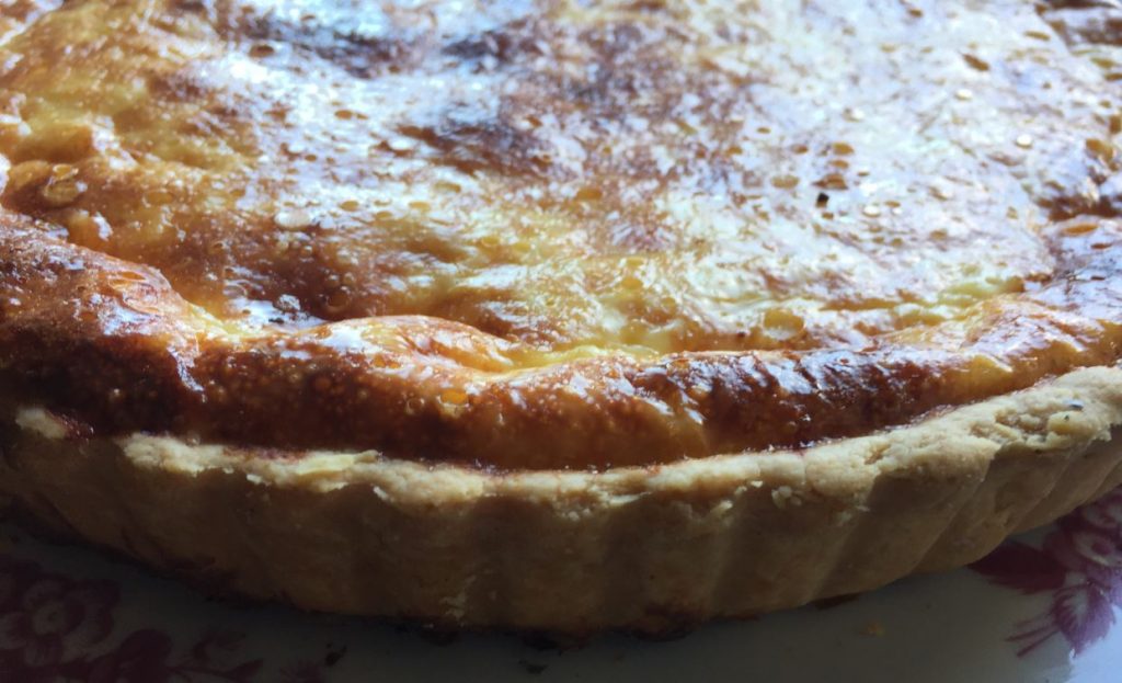 http://www.veroniqueetlachouquetterie.fr/wp-content/uploads/2017/09/tarte02-1024x623.jpg