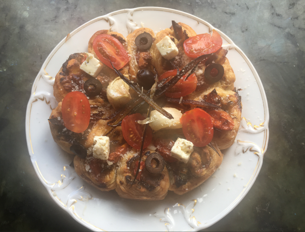 https://www.veroniqueetlachouquetterie.fr/wp-content/uploads/2022/06/tarteaubergine01-1024x778.png