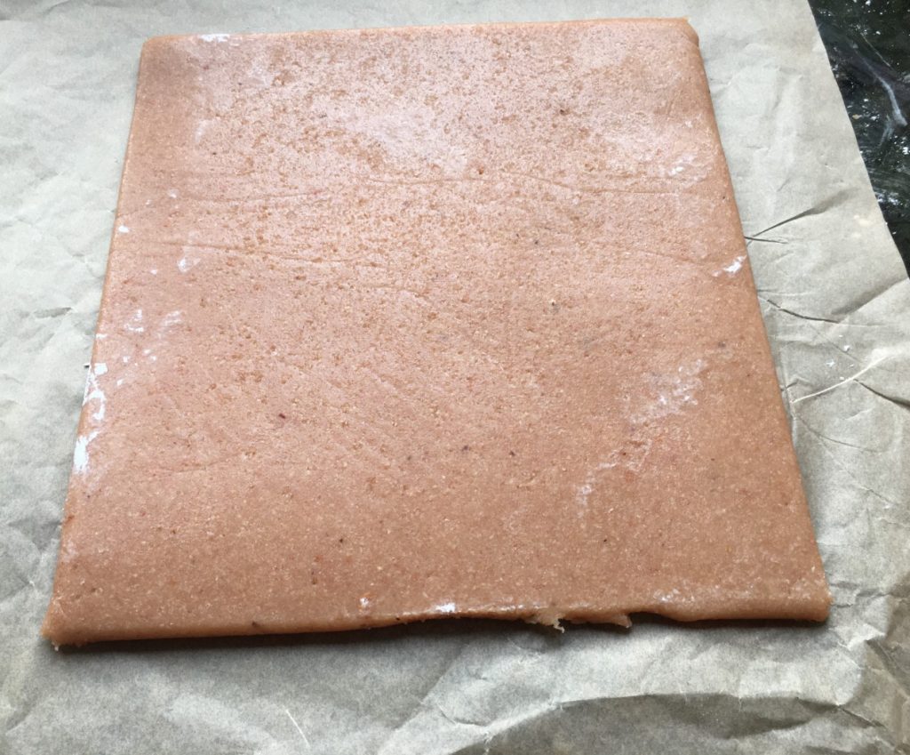 https://www.veroniqueetlachouquetterie.fr/wp-content/uploads/2023/11/Les-carres-de-troyes02-1024x849.jpg
