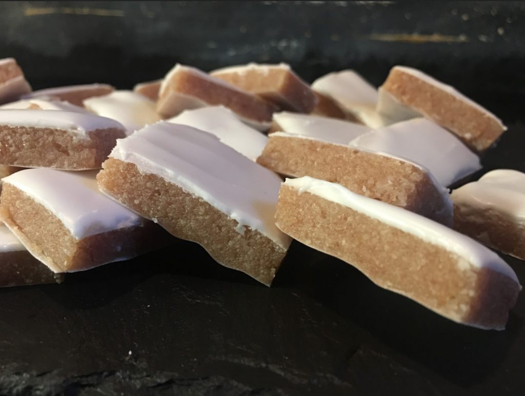 https://www.veroniqueetlachouquetterie.fr/wp-content/uploads/2023/11/Les-carres-de-troyes07-1024x773.jpg