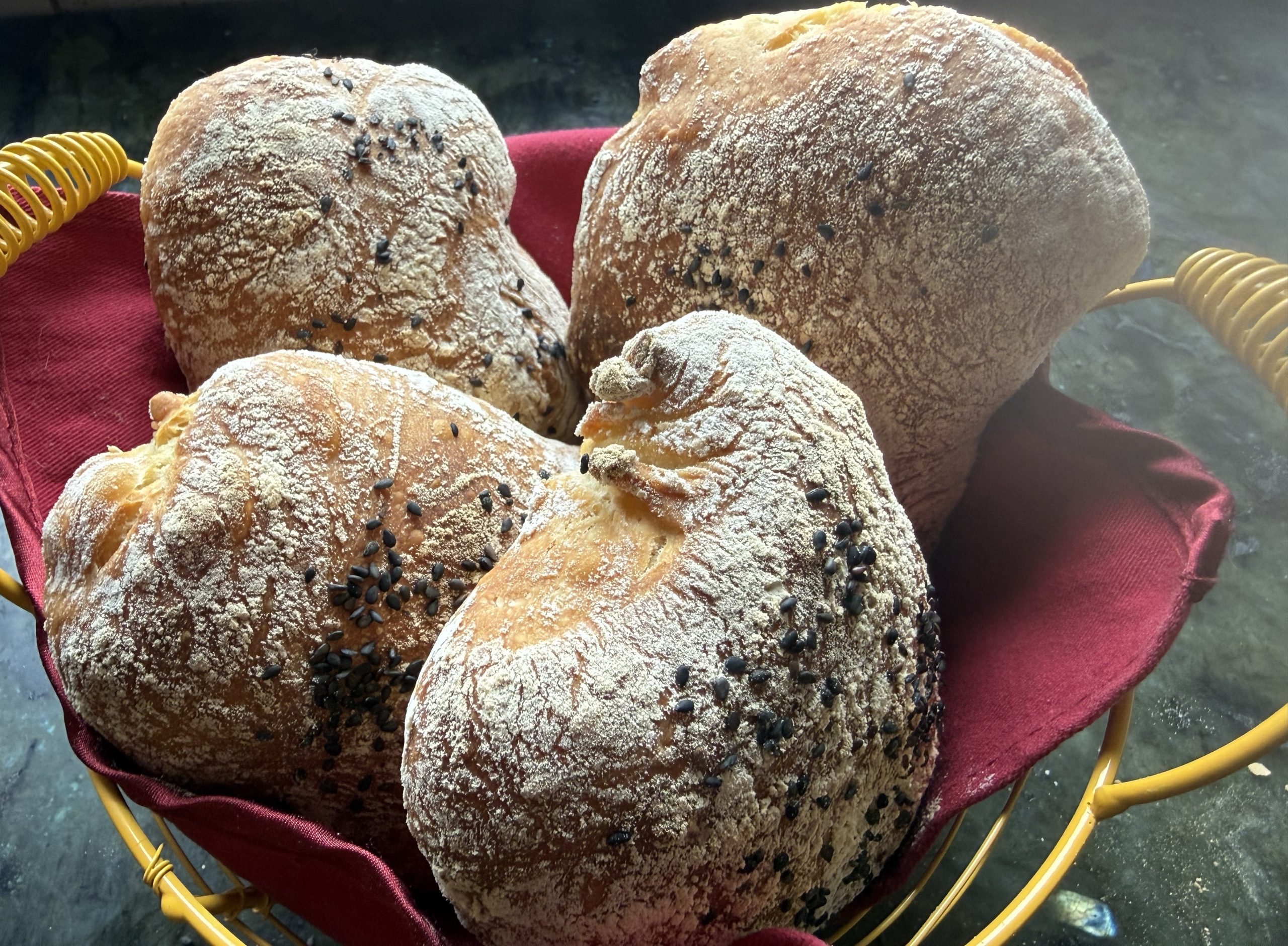 https://www.veroniqueetlachouquetterie.fr/wp-content/uploads/2025/11/Ciabatta01-scaled.jpg
