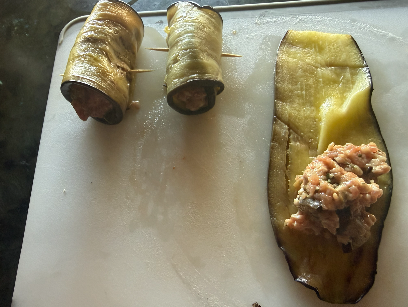 https://www.veroniqueetlachouquetterie.fr/wp-content/uploads/2026/06/AuberginesFarcies03.png