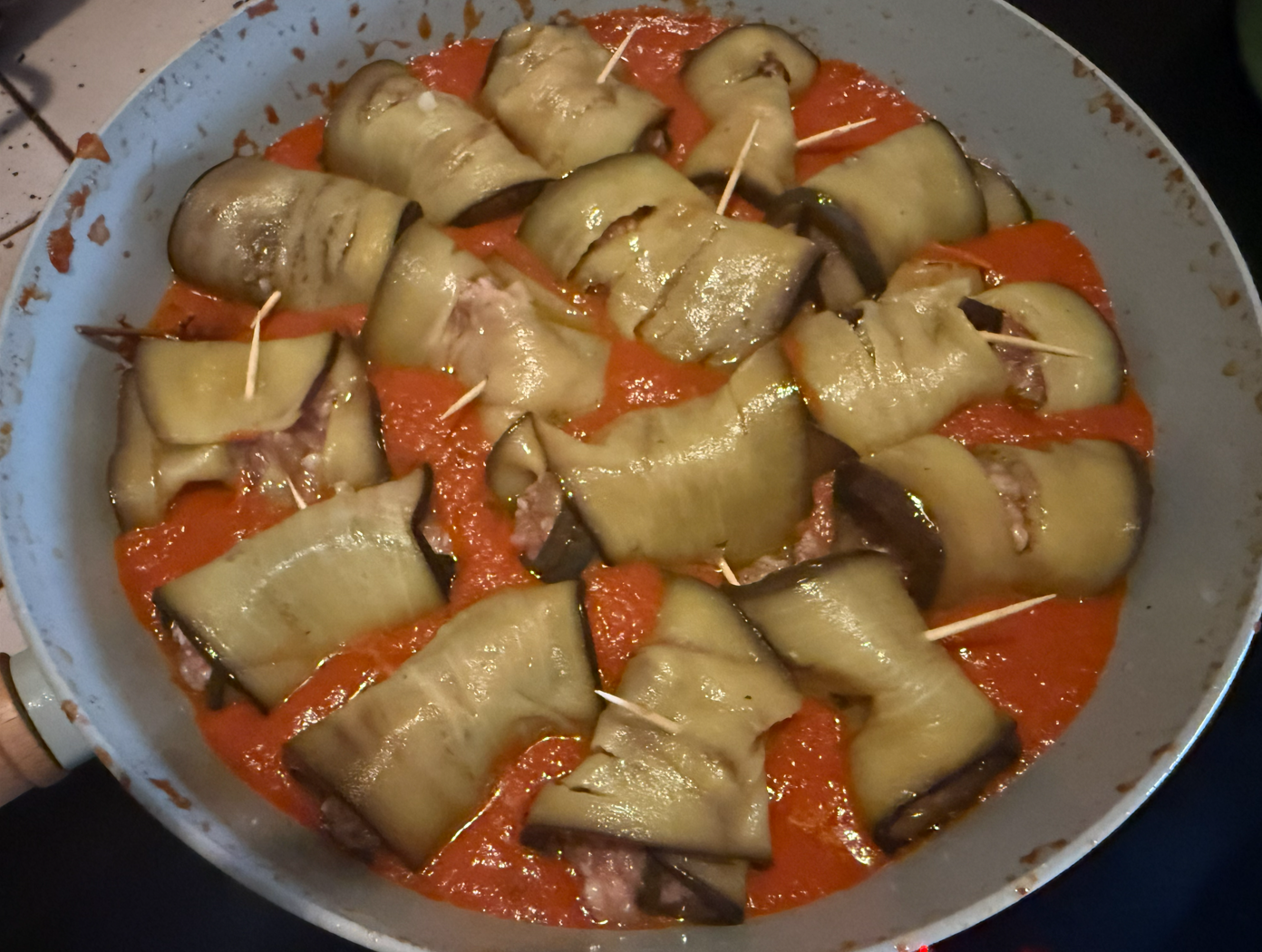 https://www.veroniqueetlachouquetterie.fr/wp-content/uploads/2026/06/AuberginesFarcies04.png