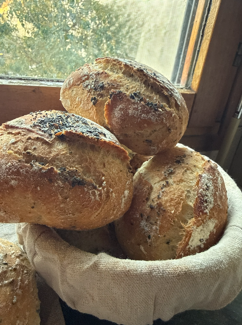 https://www.veroniqueetlachouquetterie.fr/wp-content/uploads/2026/09/MesPtitsPains06.png